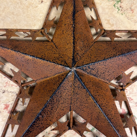 Rustic 3D Metal Star with hanger 12” - Picture 3 of 8